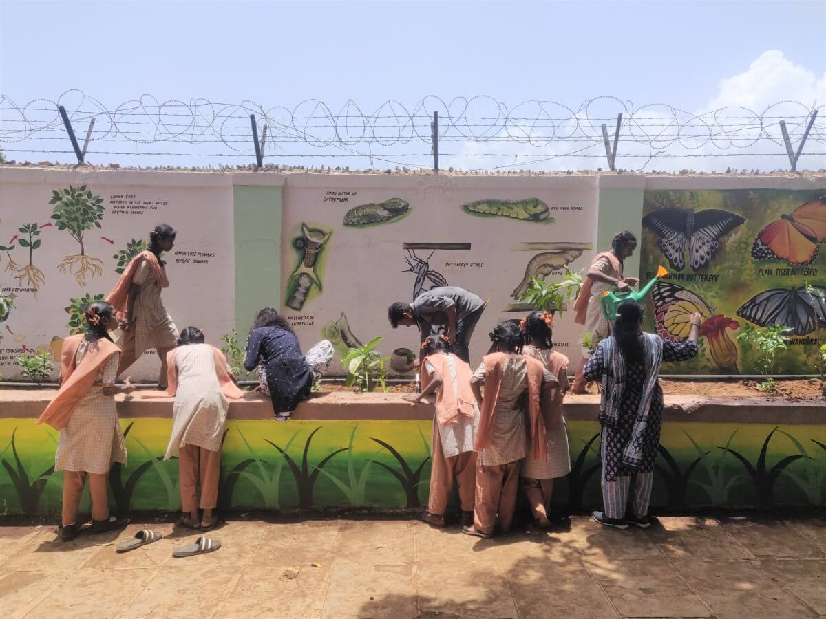 Micro-greening initiative at Shahaji Nagar Municipal School, Cheeta Camp, Mumbai. Photo by: Shruti Maliwar/WRI India. Micro-greening initiative at Shahaji Nagar Municipal School, Cheeta Camp, Mumbai. Photo by: Shruti Maliwar/WRI India.