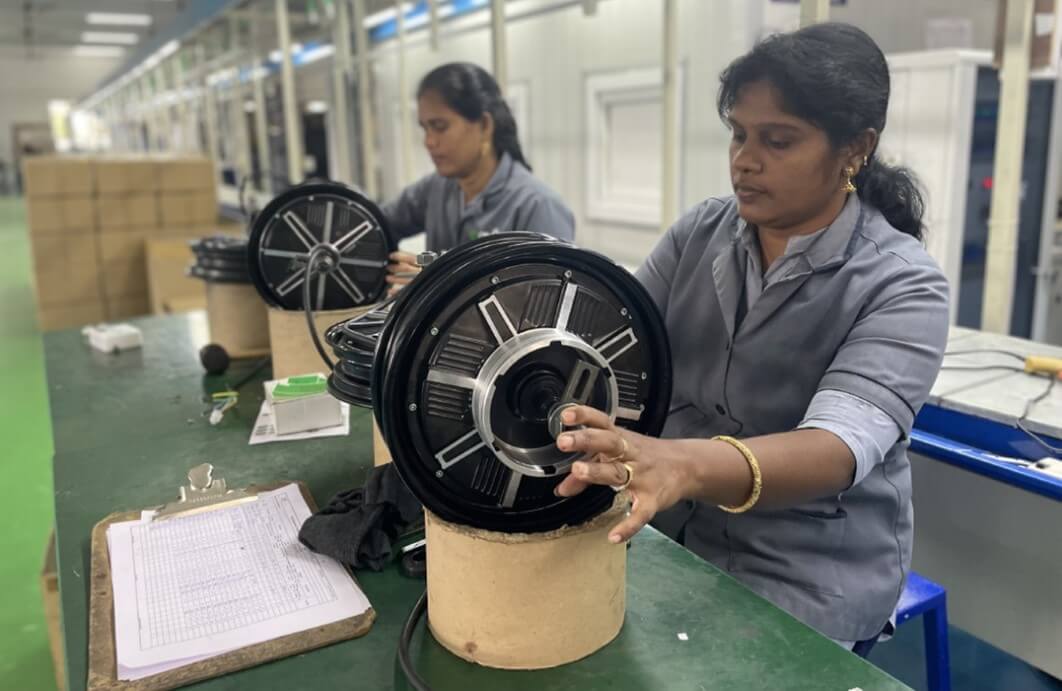 Female workers in an EV MSME. Photo by Priyal Shah/WRI India. Female workers in an EV MSME.