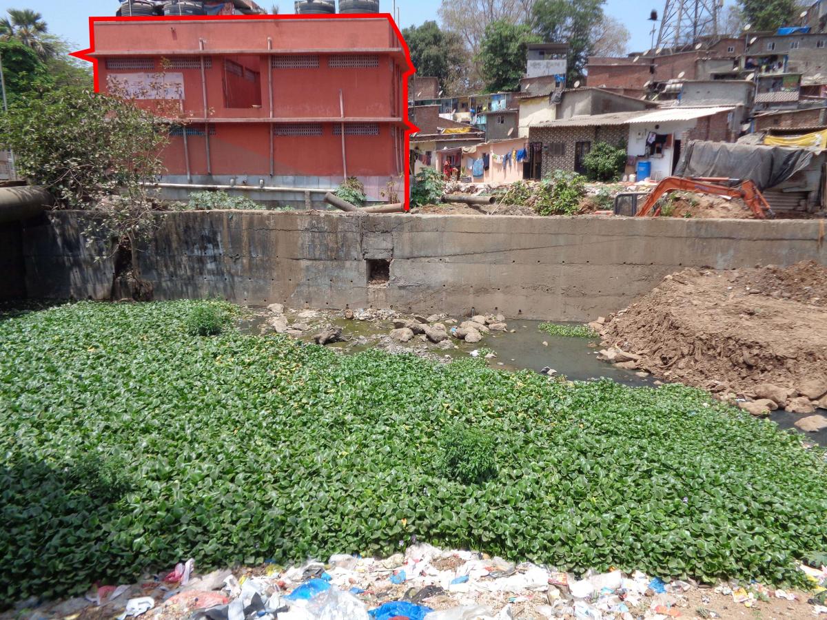 Side view of the community toilet at Gautam Nagar Side view of the community toilet at Gautam Nagar