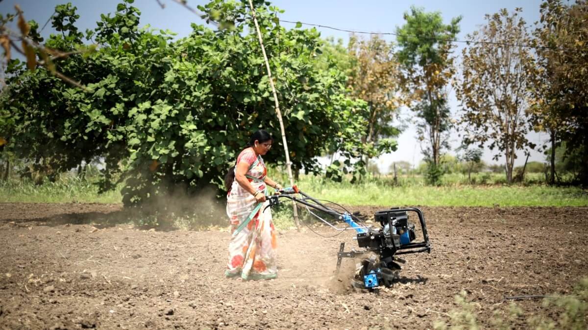 Power Weeder made by Agrowsure. Power Weeder made by Agrowsure.